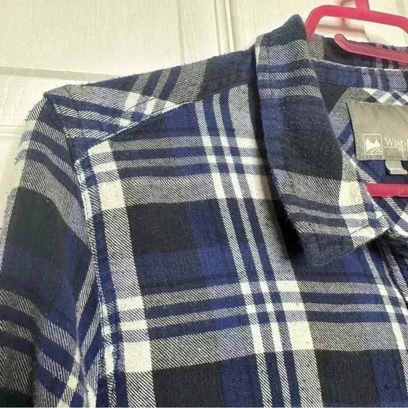 Wind River Button Up Plaid Shirt Front Pockets Blue / White / Black Size XL - Picture 2 of 16
